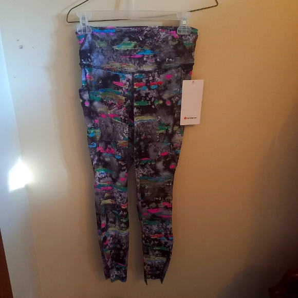 COPY - Lululemon leggings size 6 - Picture 1 of 5